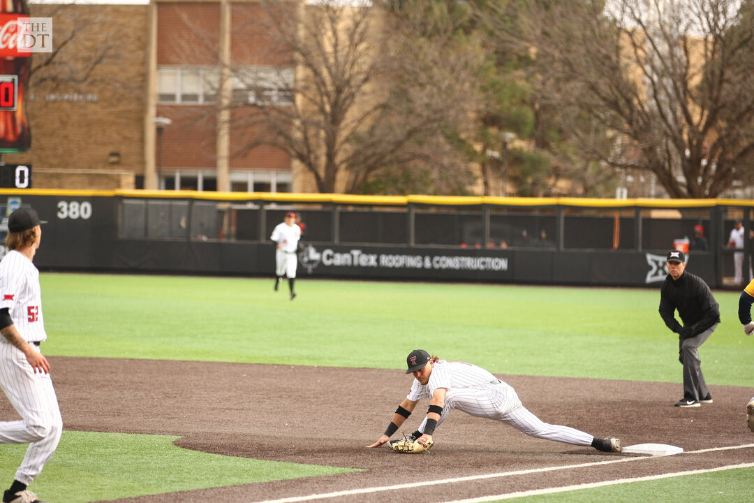 Stillwell making a play